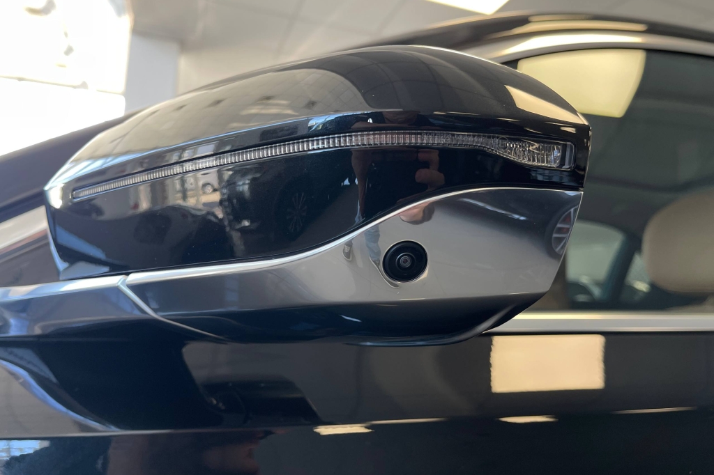 BMW i7 xDrive60 2023 фото 5