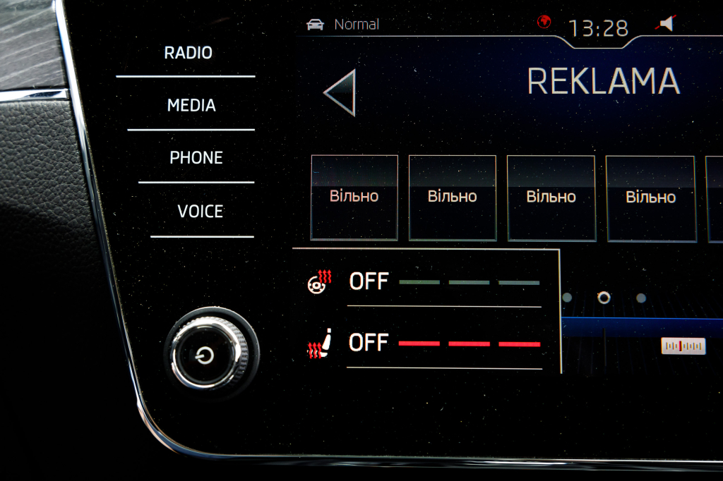 Skoda Superb 2019 photo 22