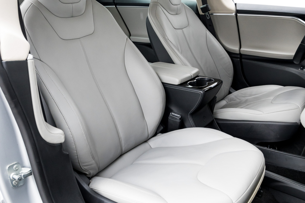 Tesla Model S 70D 2014 фото 24