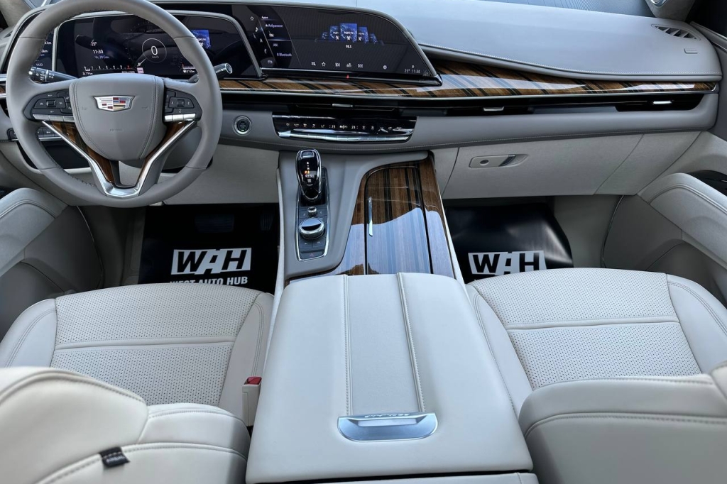 Cadillac Escalade PLATINUM 4WD 2022 фото 24