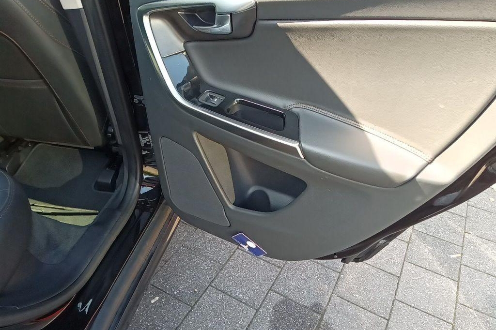 Volvo XC60 2017 photo 26