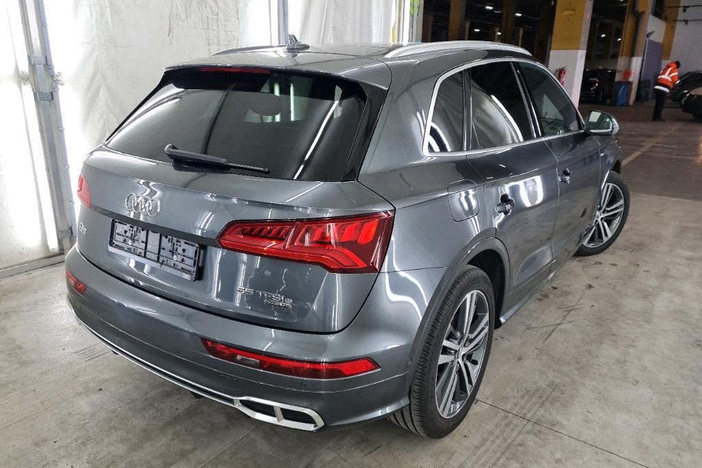 Audi Q5 2019 фото 3