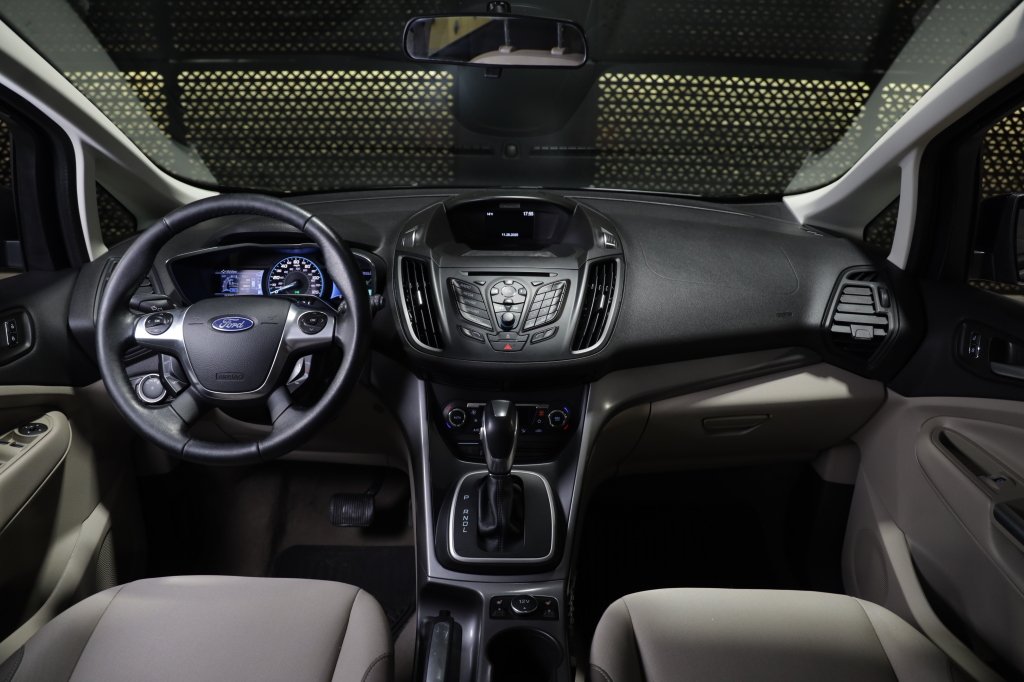 Ford C-Max 2016 фото 14