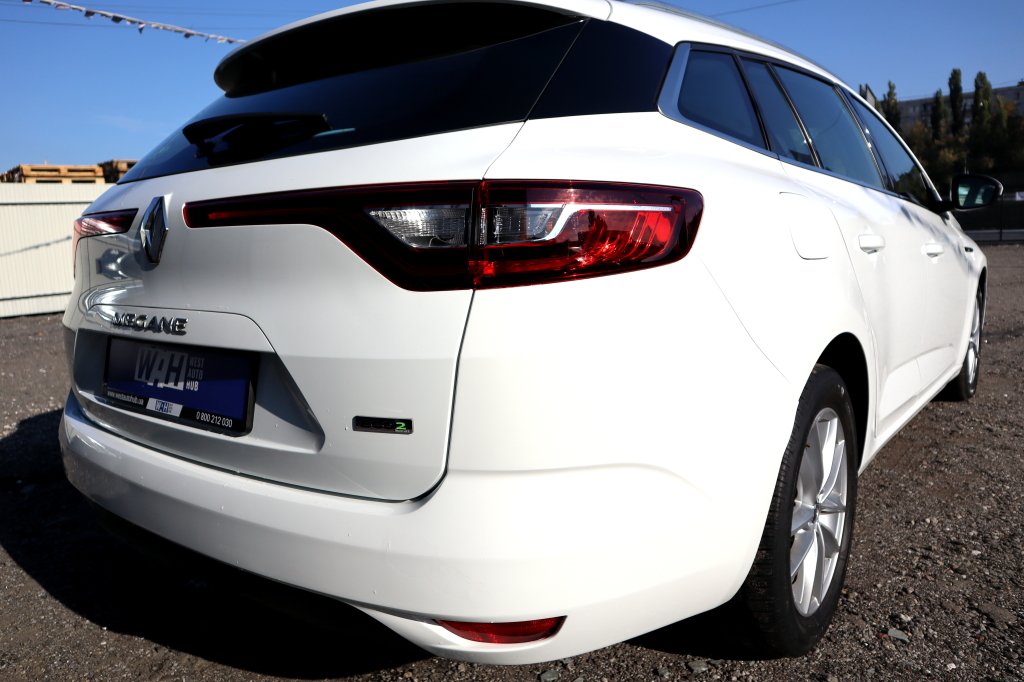 Renault Megane 2017 photo 1