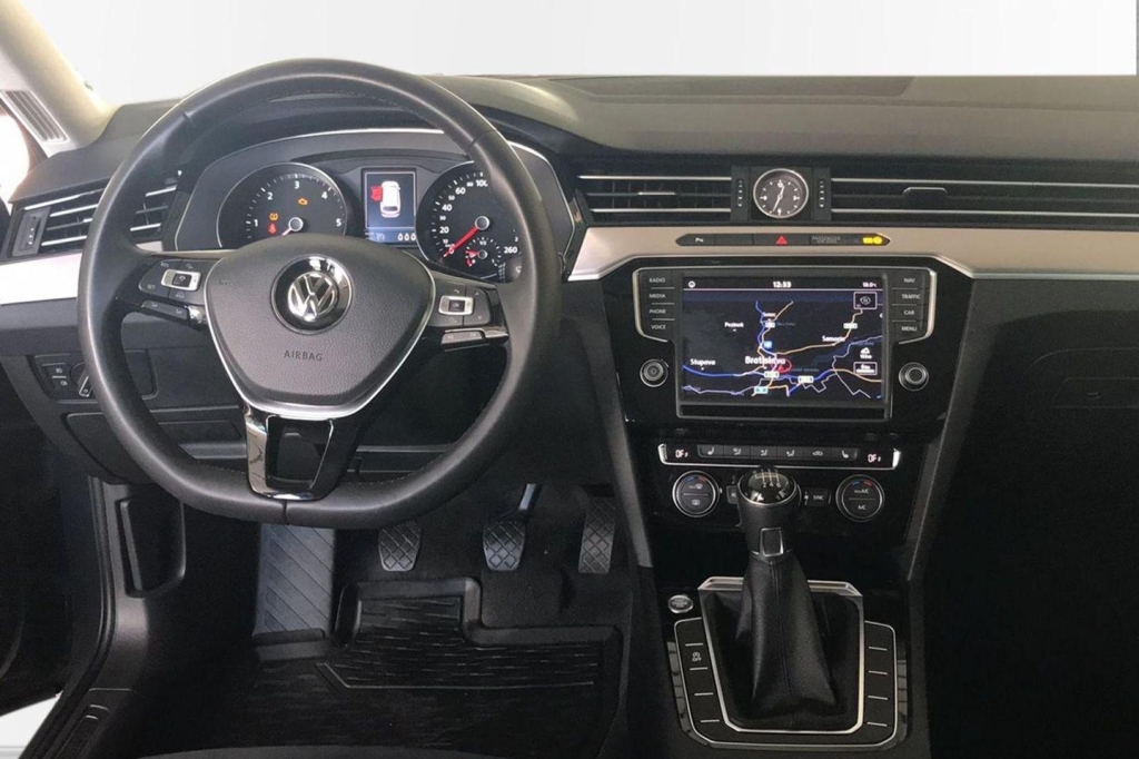 Volkswagen Passat Variant 2017 фото 4