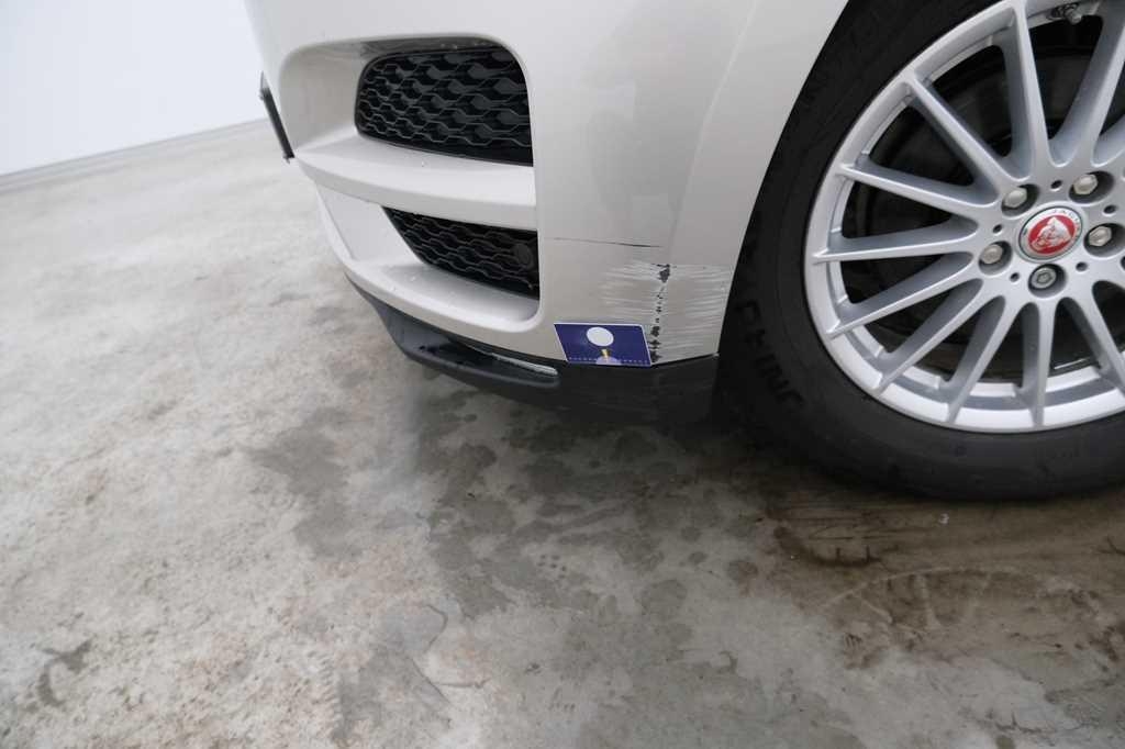 Jaguar F-Pace 2016 фото 16