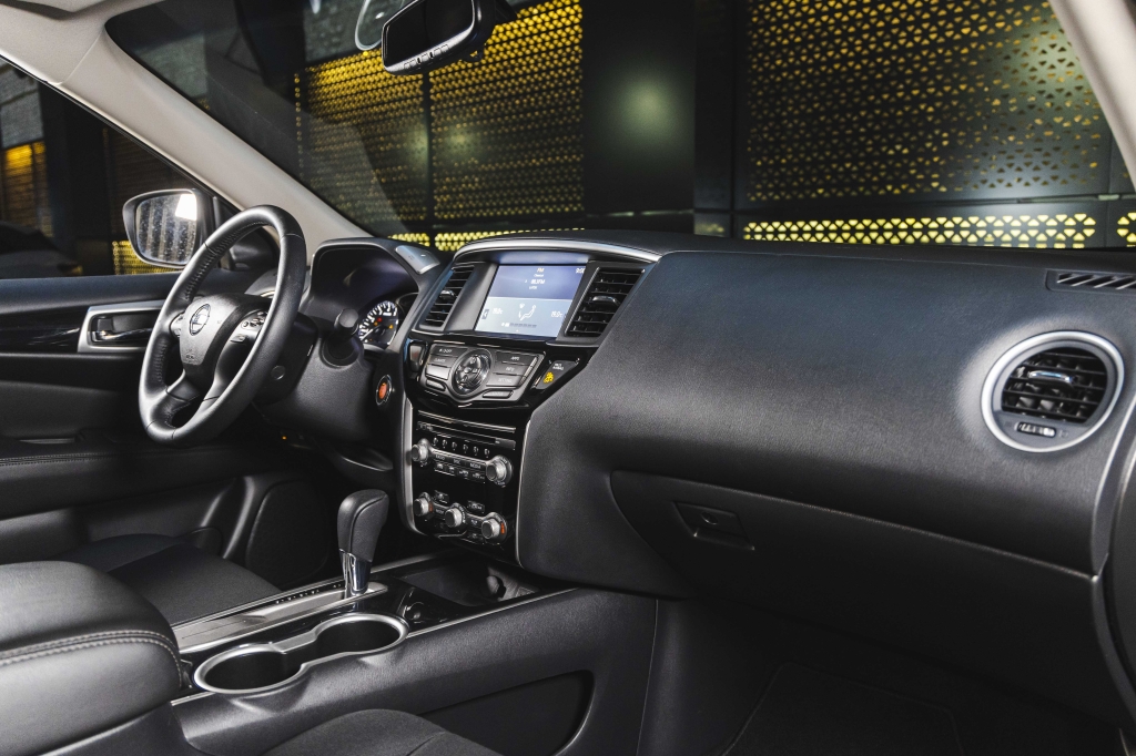 Nissan Pathfinder SV 2019 photo 31