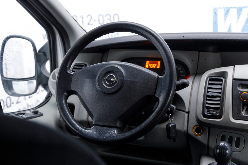 Opel Vivaro фото 7