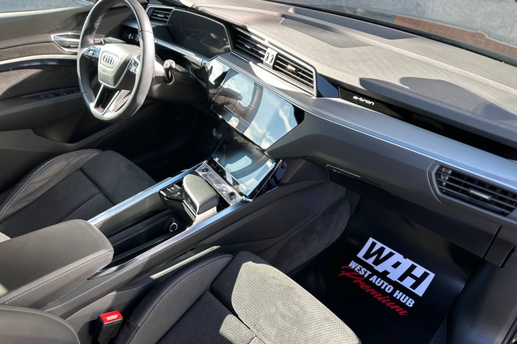 Audi e-tron 71 kWh  Quattro S-Line  2021 photo 11