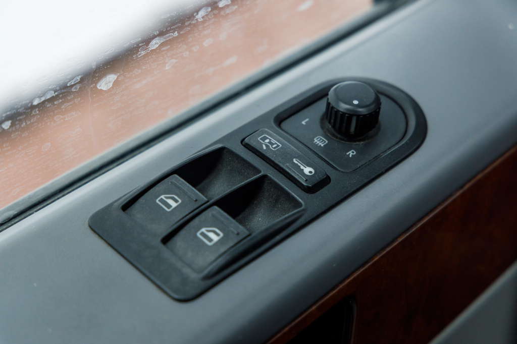 Volkswagen Multivan 2008 photo 26