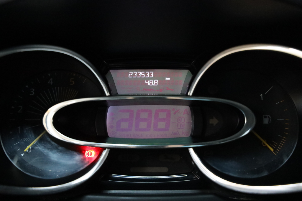 Renault Clio 2015 фото 28