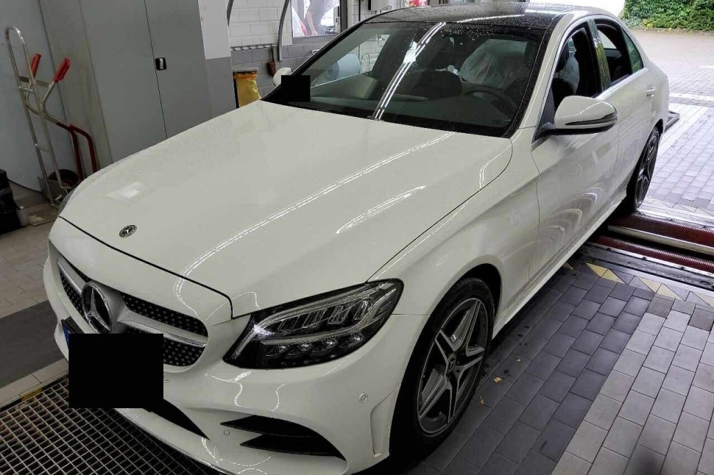 Mercedes-AMG C-Klasse 2019 photo 2
