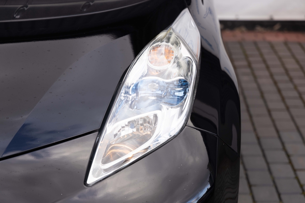 Nissan Leaf 2013 photo 1