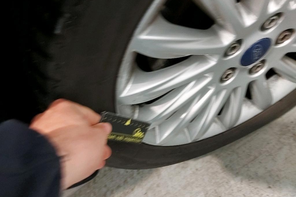 Ford Galaxy 2015 photo 20