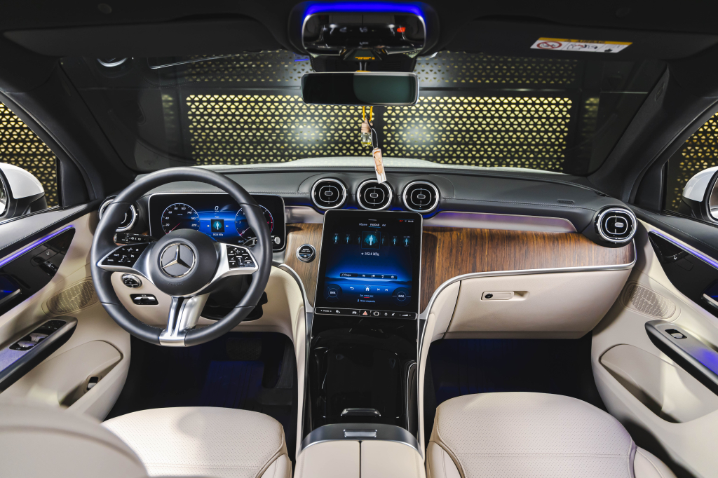 Mercedes-Benz GLC-Class 2023 фото 37