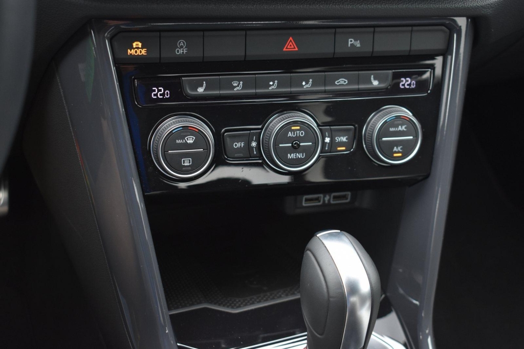 Volkswagen T-Roc 2019 фото 6