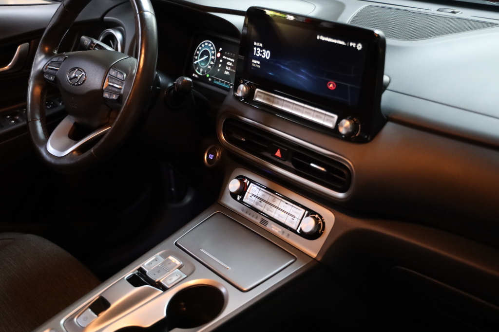 Hyundai Kona Electric 2021 фото 34