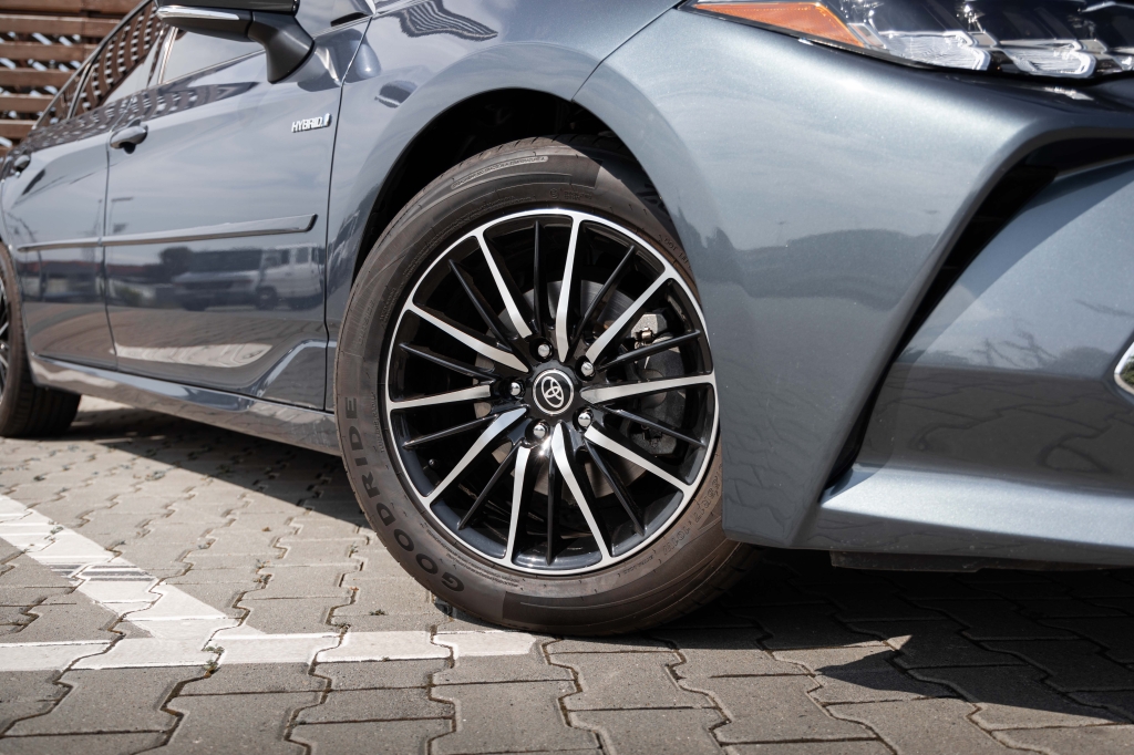 Toyota Avalon Hybrid 2020 фото 5