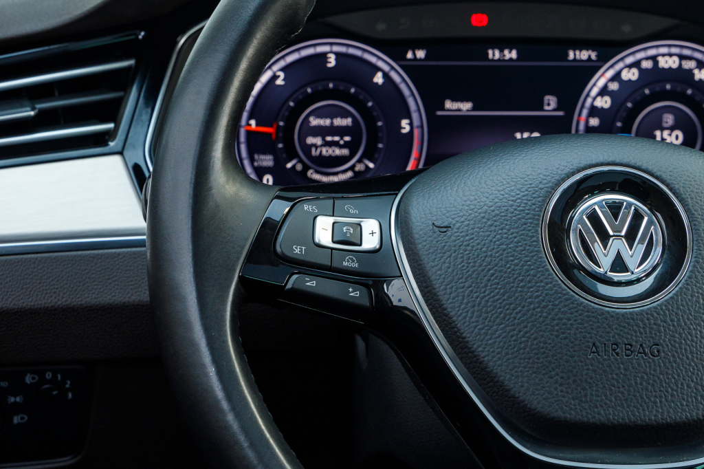 Volkswagen Passat B8 Highline 2015 фото 30