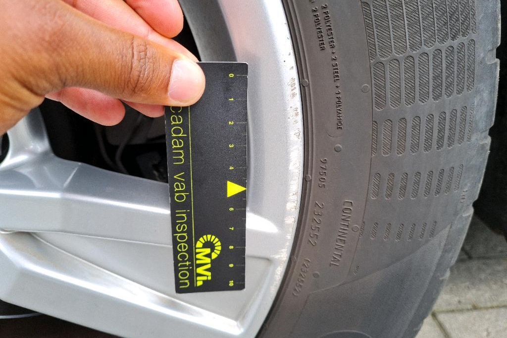 Audi A4 2017 фото 14