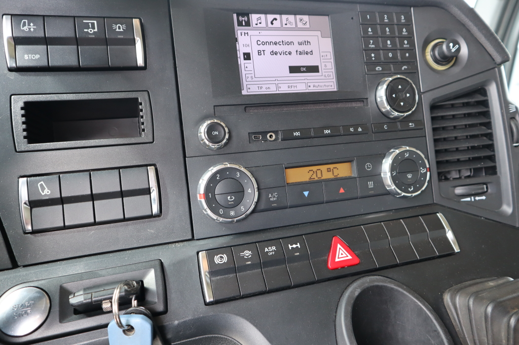 Mercedes-Benz Actros 1845 2012 photo 9