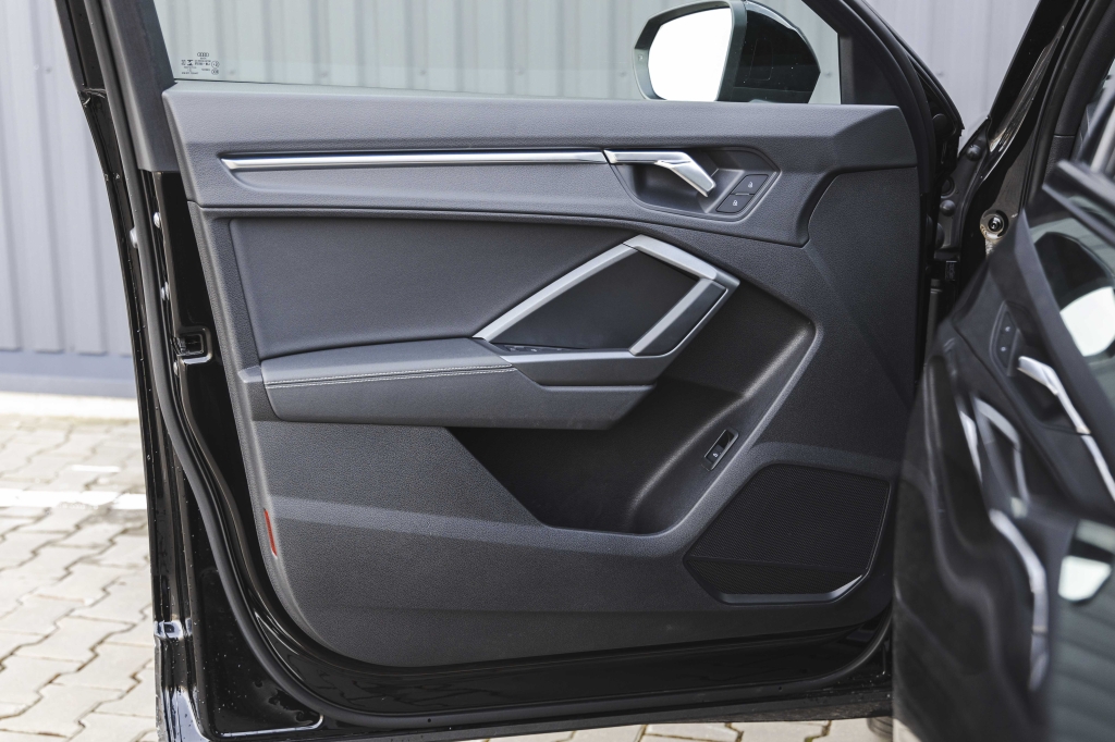 Audi Q3 S-Line 2020 photo 15