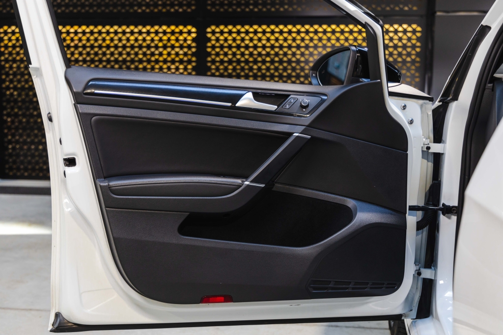 Volkswagen Golf R 2017 photo 15