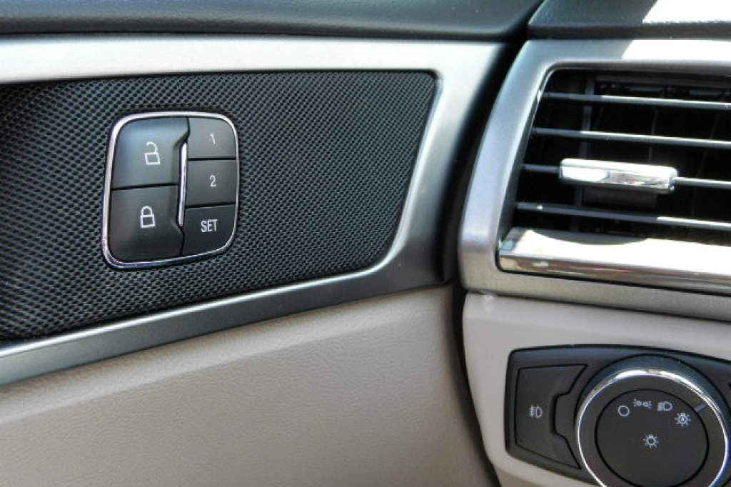 Ford Fusion SE Plus 2017 фото 16