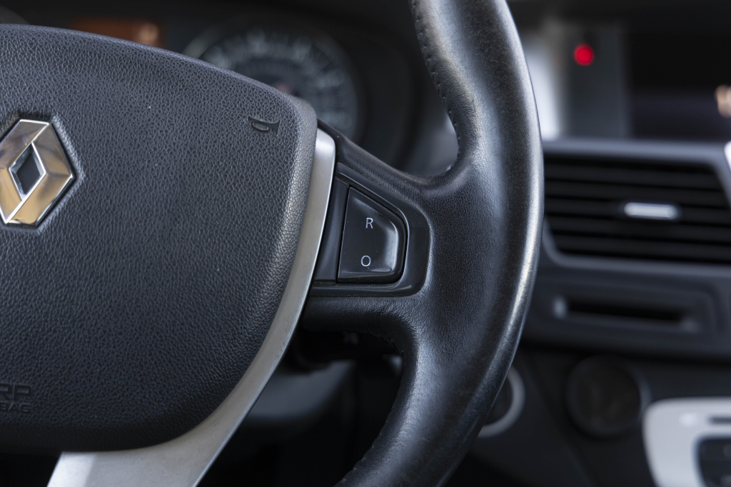 Renault Laguna 2014 фото 17