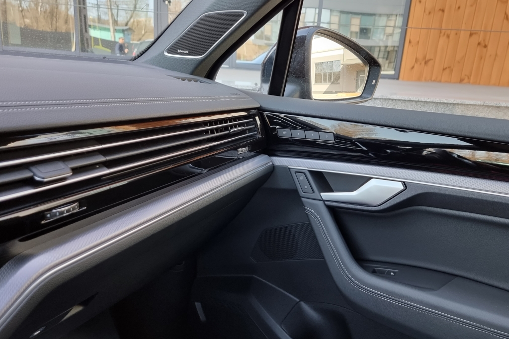 Volkswagen Touareg PLATINUM 2022 фото 15