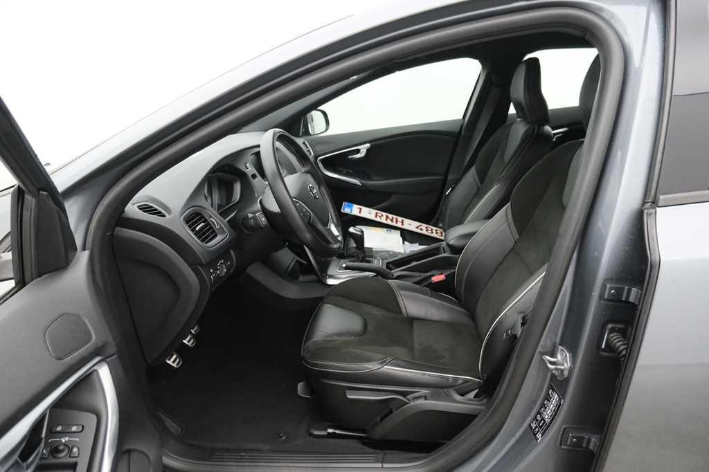 Volvo V40 2017 фото 6