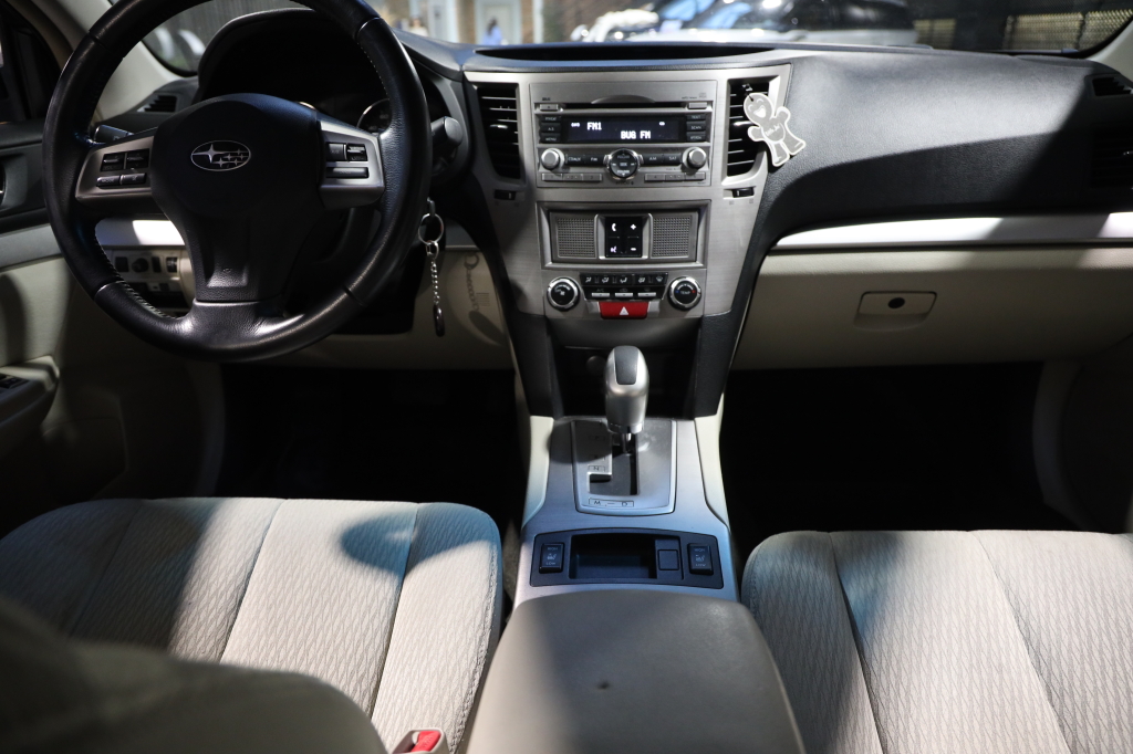 Subaru Outback 2012 photo 15