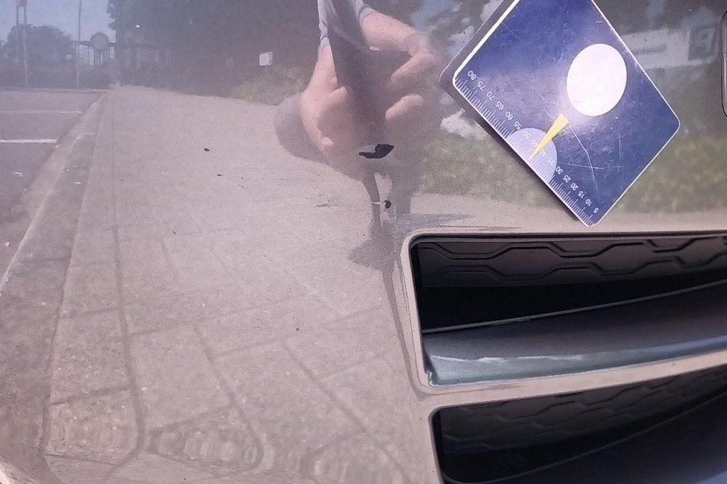 Jaguar XE 2015 фото 15