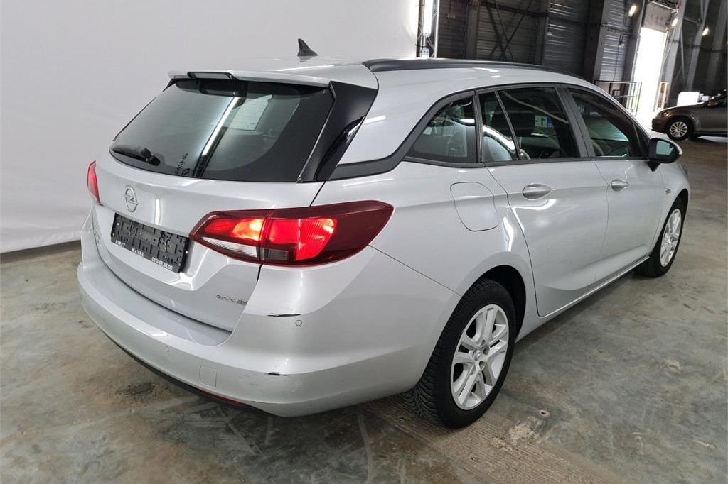 Opel Astra Sports Tourer 2017 фото 4