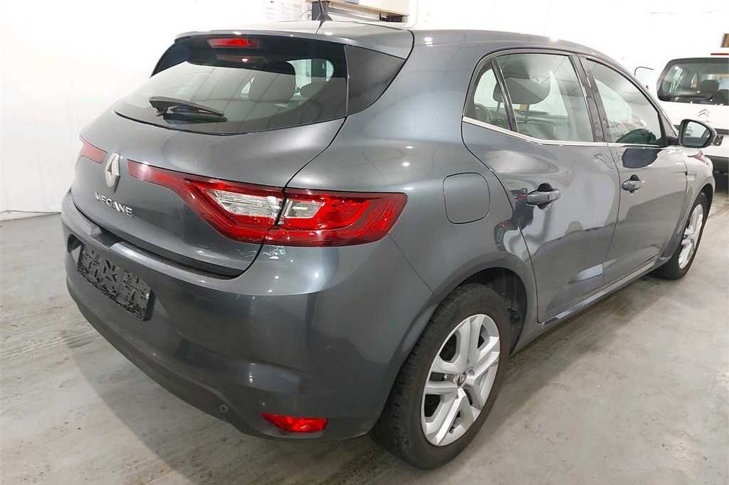 Renault Megane 2018 photo 1