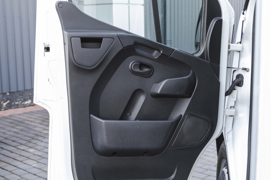 Opel Movano 2019 фото 17