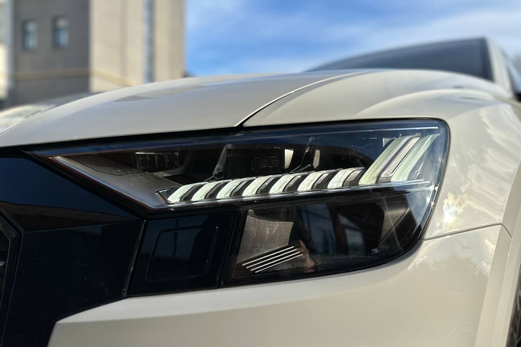 Audi Q8 50 TDI 2021 фото 3