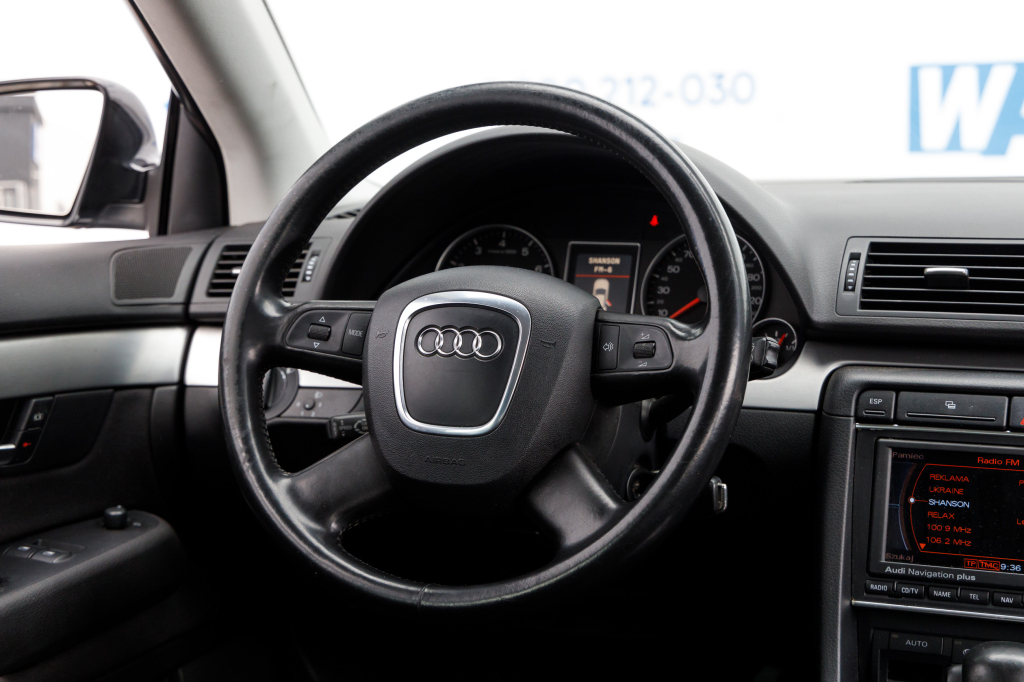 Audi A4 2005 фото 13