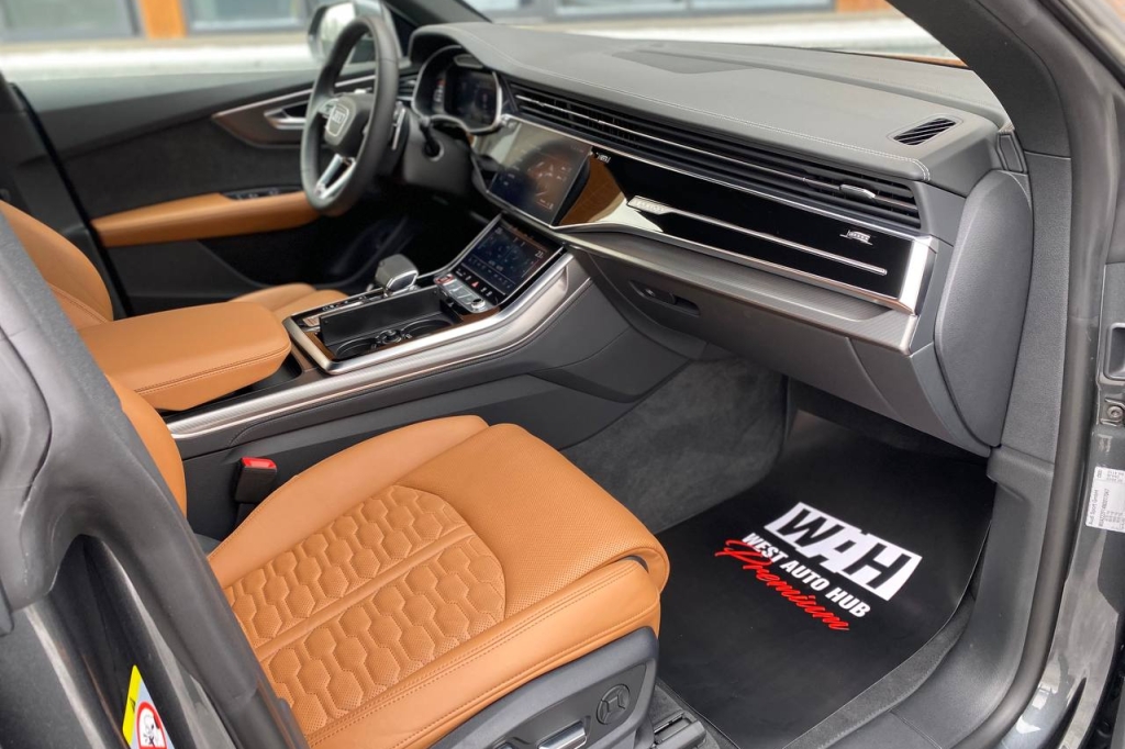 Audi RS Q8 2022 фото 9