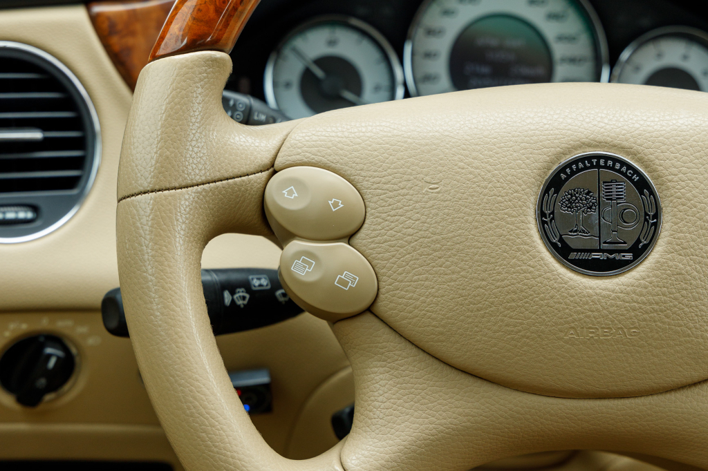 Mercedes-Benz CLS 500 2005 фото 13