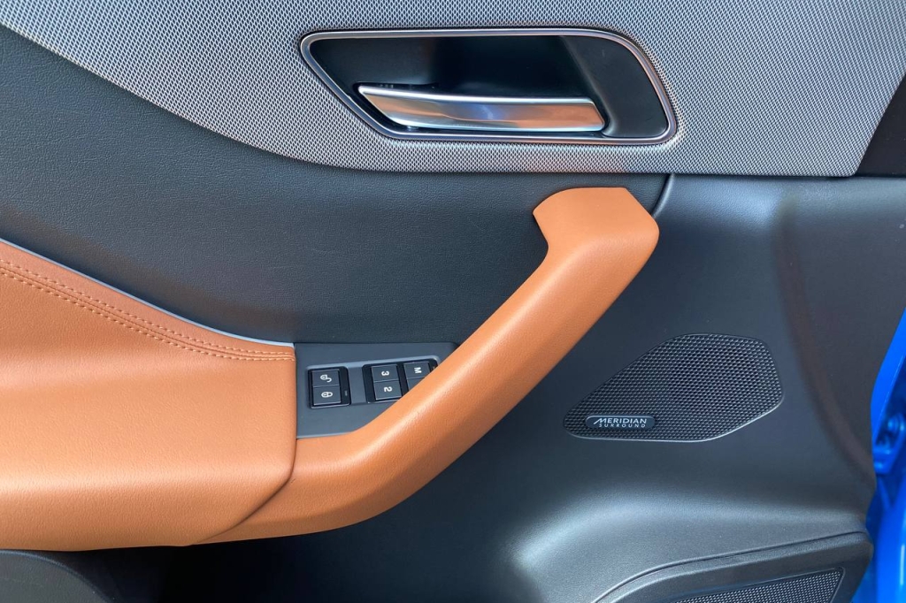 Jaguar F-Pace SVR 2020 photo 8