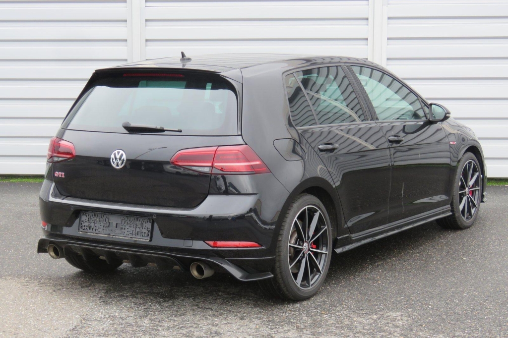 Volkswagen Golf GTI 2020 фото 6