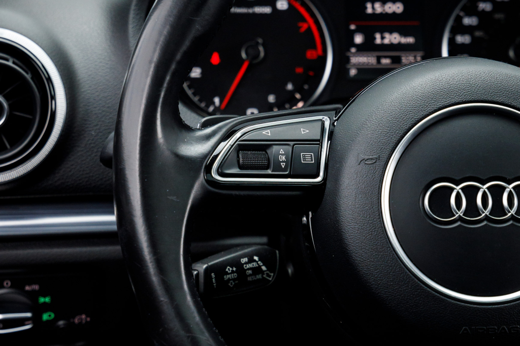 Audi A3 2014 фото 32