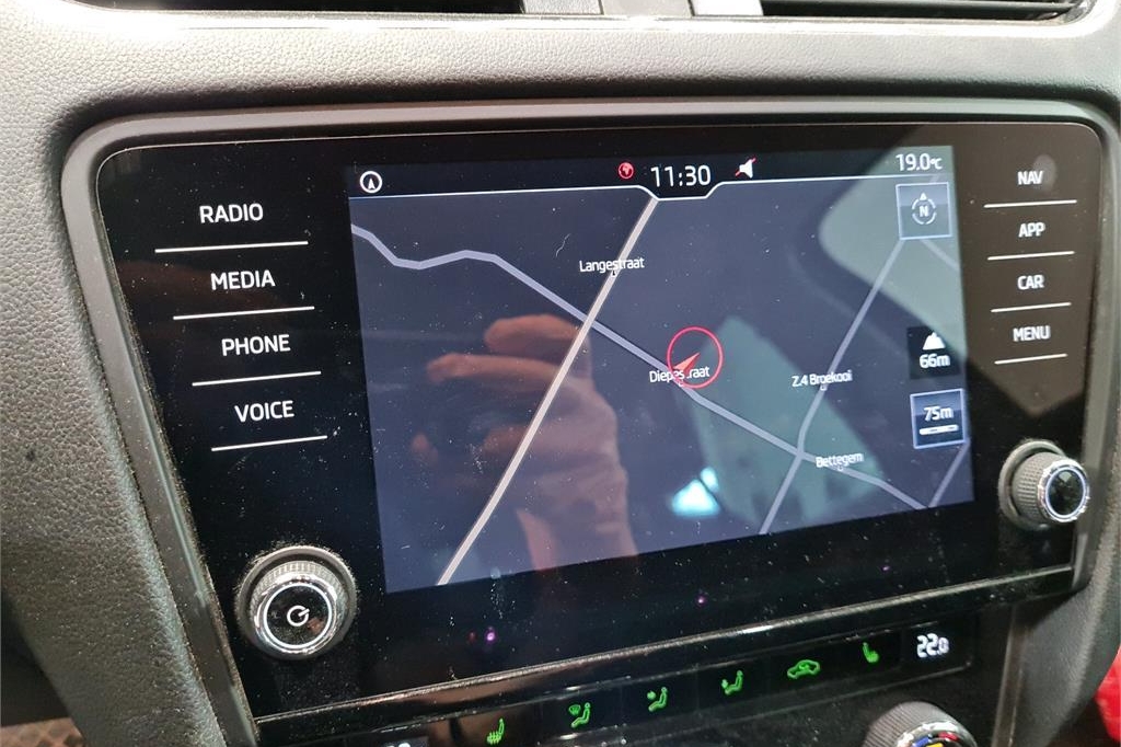 Skoda Octavia Combi 2018 photo 6