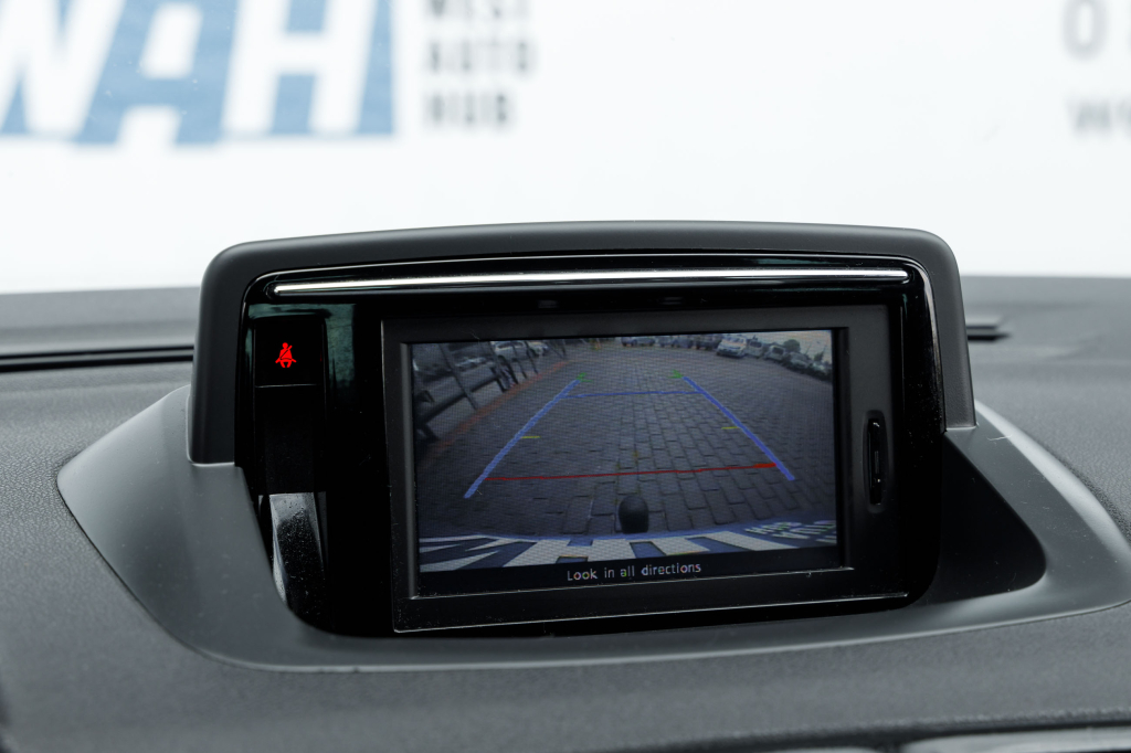 Renault Megane BOSE 2012 фото 10