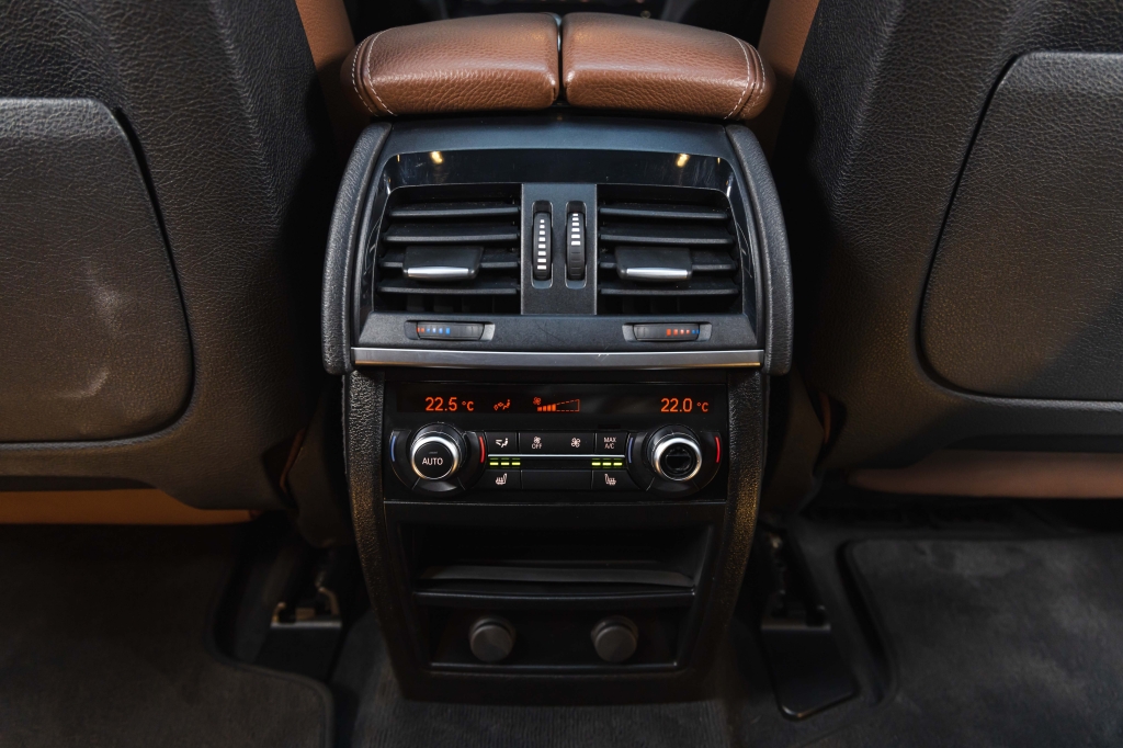 BMW X5 2017 фото 35