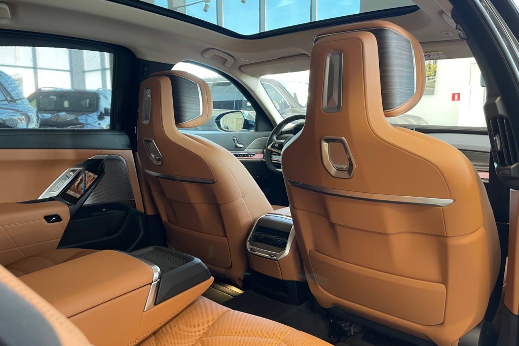 BMW i7 2024 photo 6