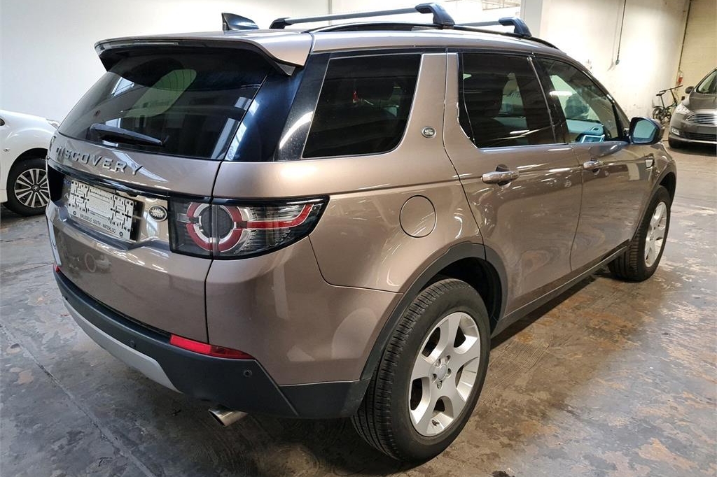 Land Rover Discovery Sport 2017 photo 3