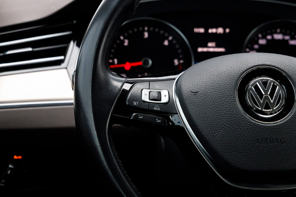 Volkswagen Passat B8 Highline 2016 фото 20