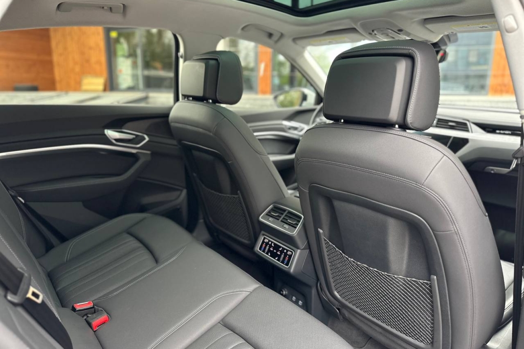 Audi e-tron Sportback 55 95kWh 2021 фото 18
